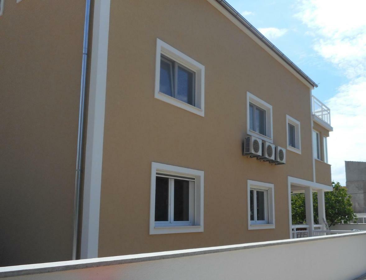 Apartments Zelic Vodice Extérieur photo