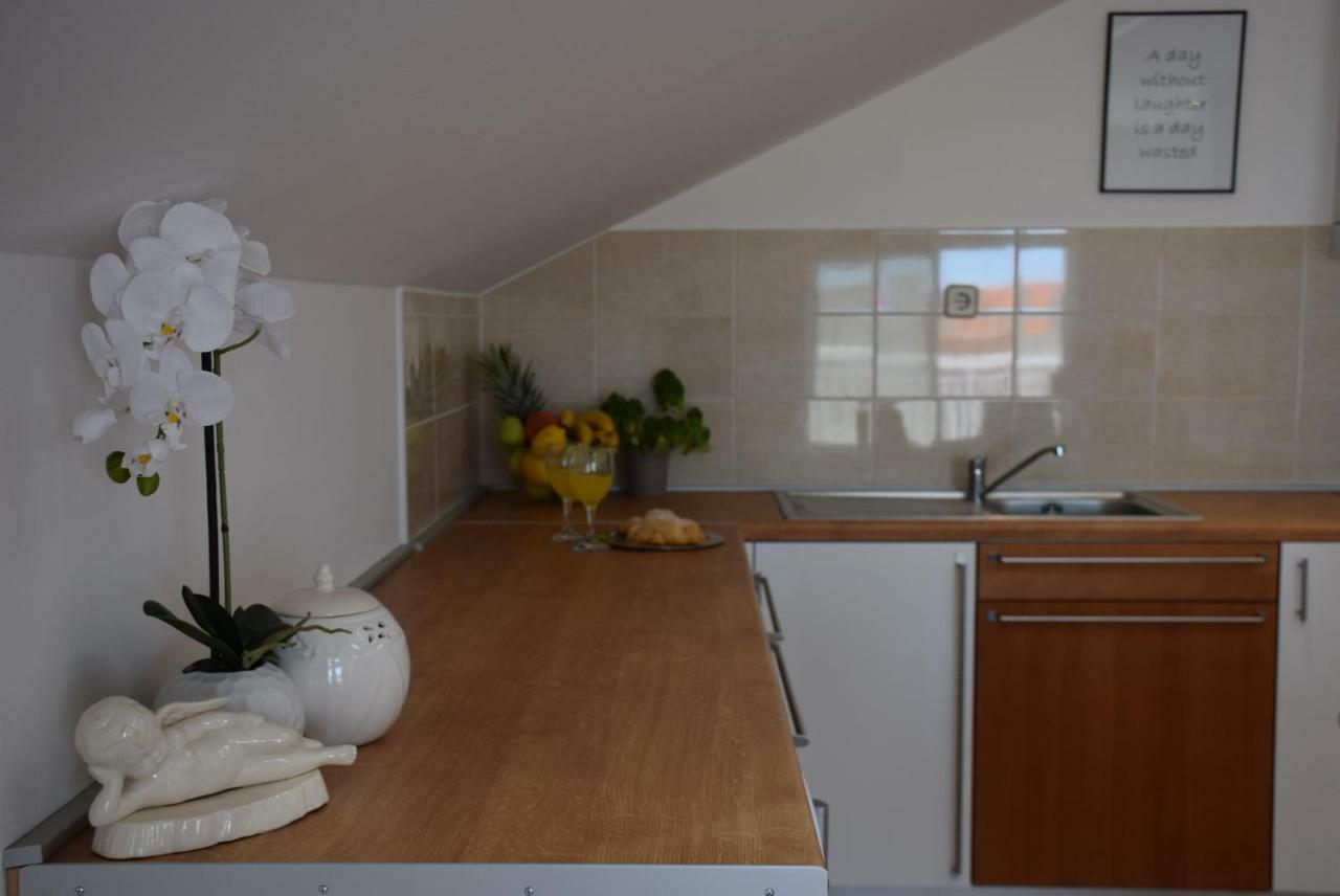 Apartments Zelic Vodice Extérieur photo