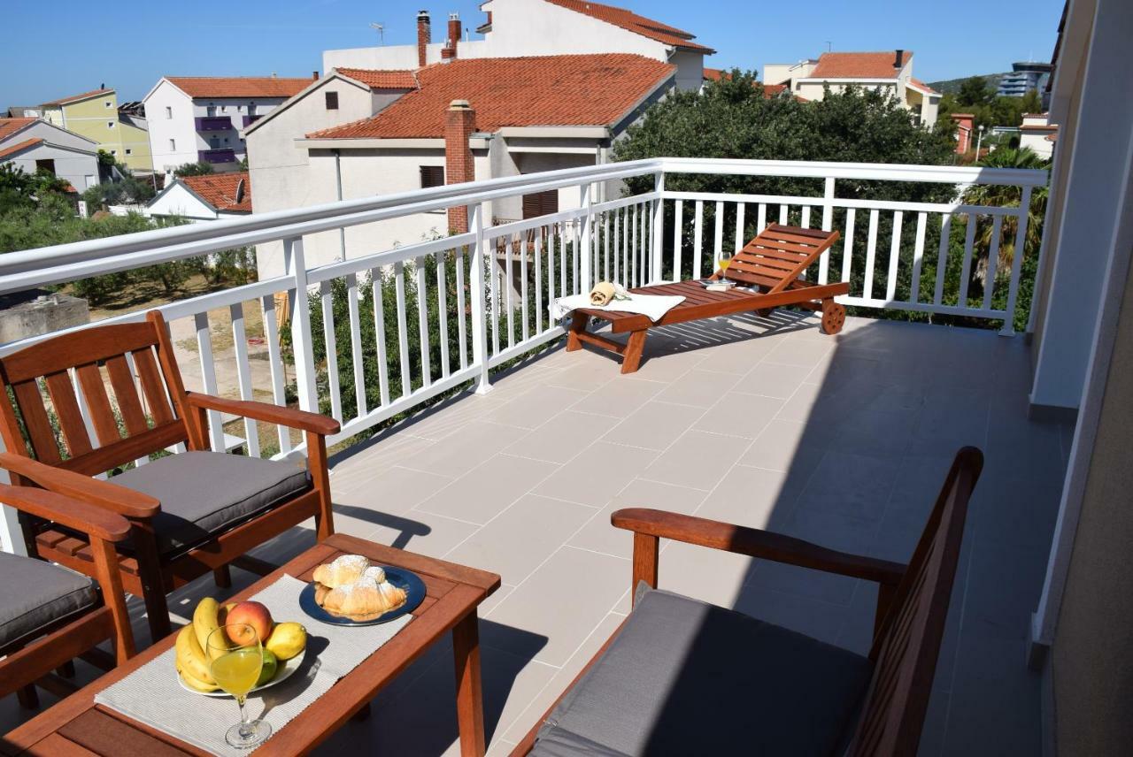 Apartments Zelic Vodice Extérieur photo