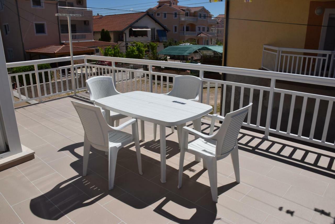 Apartments Zelic Vodice Extérieur photo