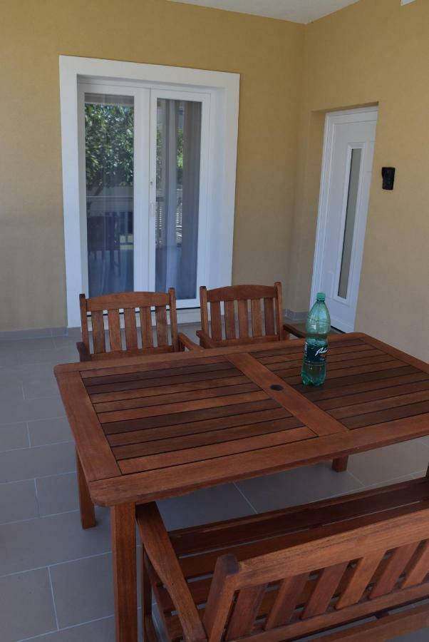 Apartments Zelic Vodice Extérieur photo